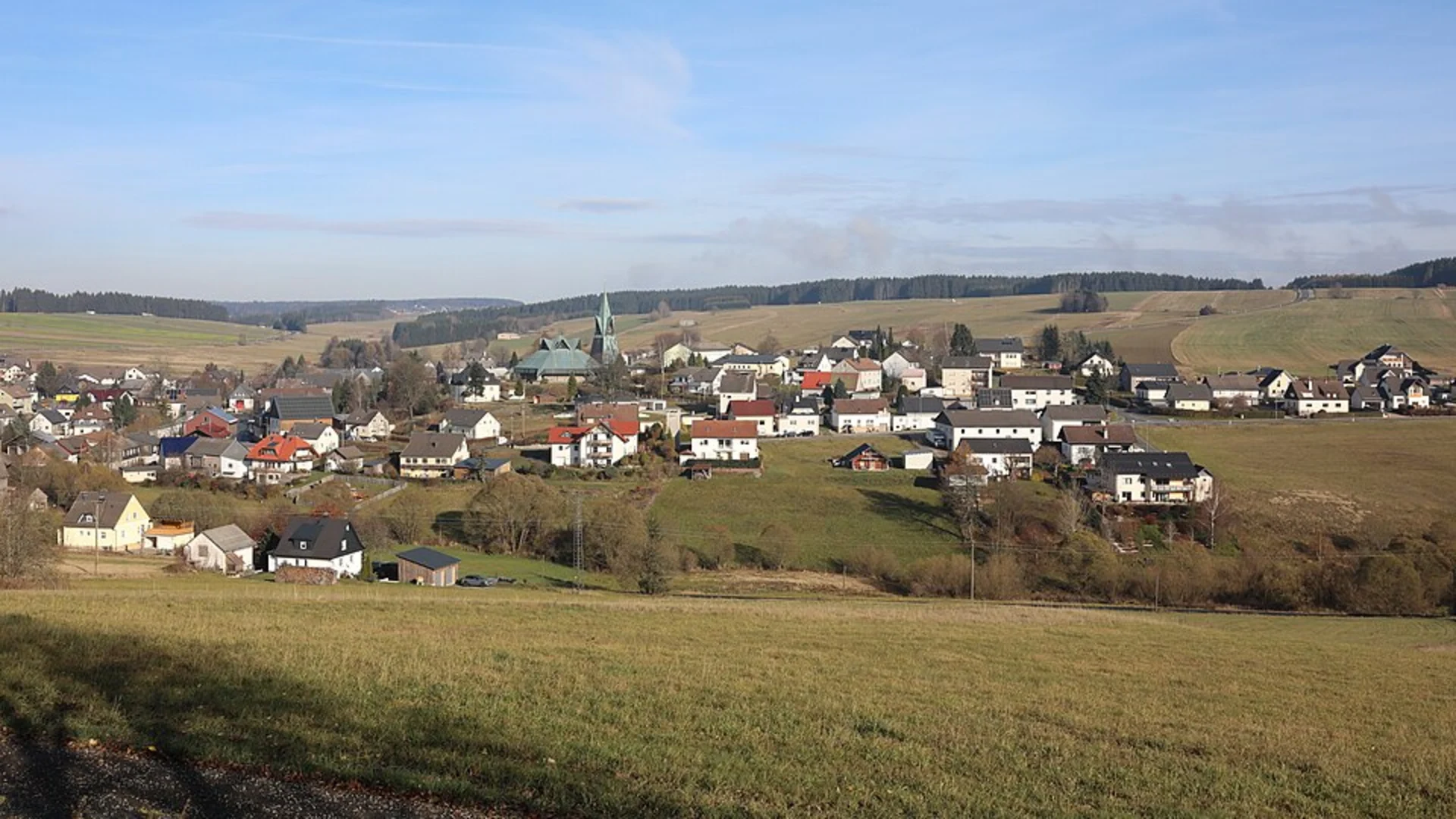 An image depicting the trail Steinbach and Halenfeld Loop - Buchet and its surrounding area.