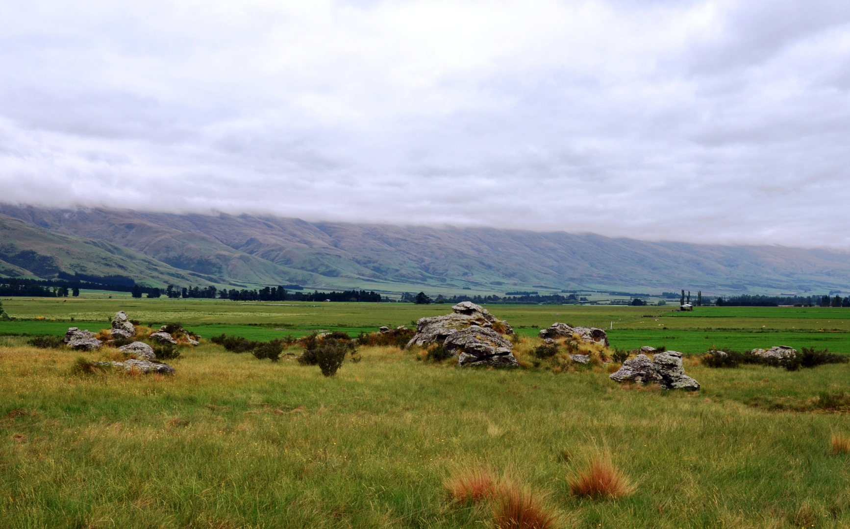 An image depicting the trail Sutton Salt Lake Walk and its surrounding area.