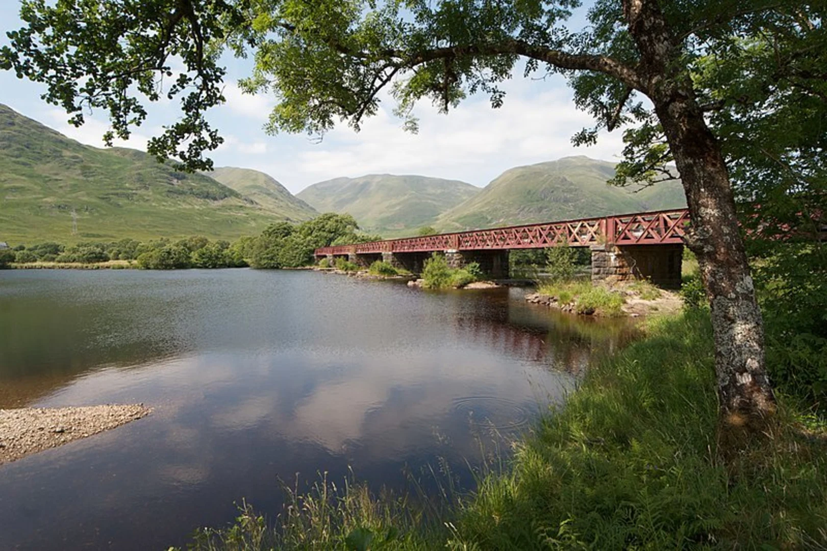 An image depicting the trail Beinn a' Chochuill Walk and its surrounding area.