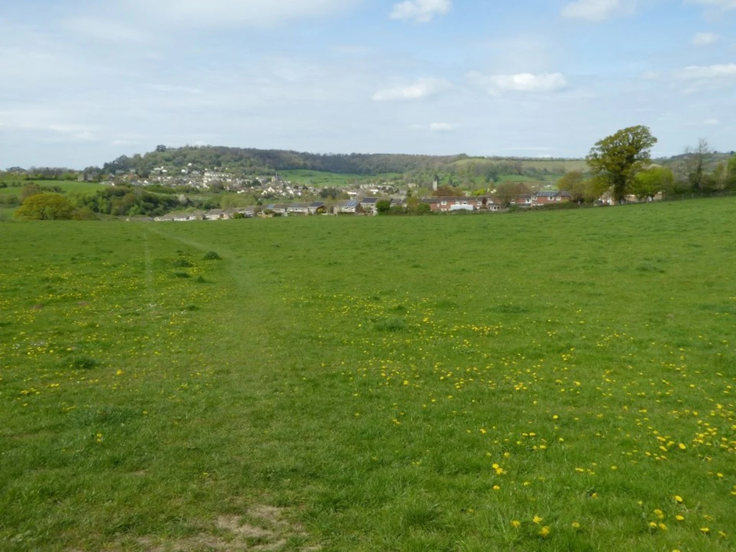 An image depicting the trail Circular via Tyley Bottom, Ozleworth and Newark and its surrounding area.