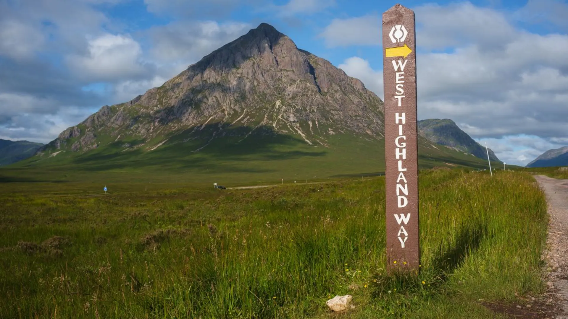 An image depicting the trail West Highland Way and its surrounding area.
