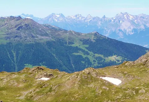 Crêt du Midi to Le Louché Lac Trail