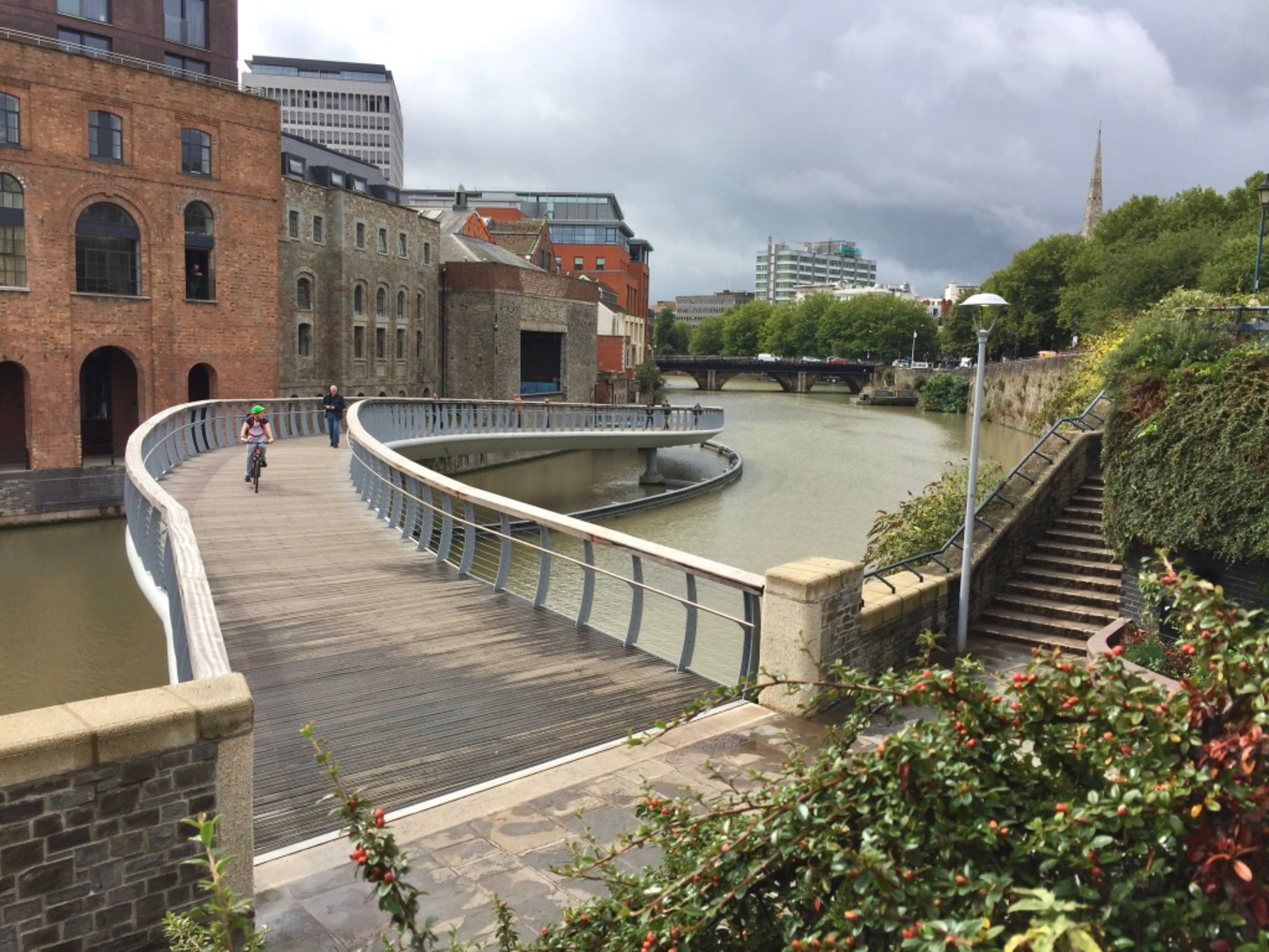 An image depicting the trail Castle Bridge and Castle Park Walk and its surrounding area.