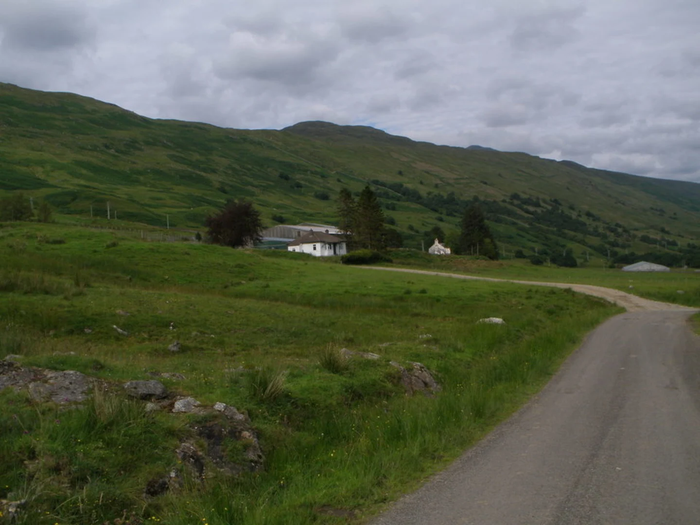 An image depicting the trail Sgiath Chùil and its surrounding area.