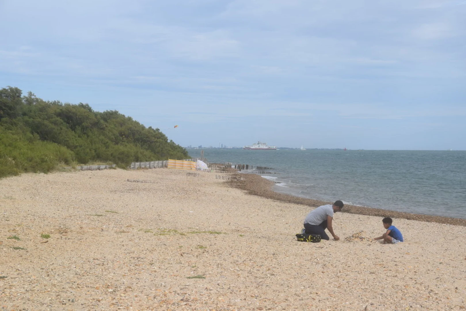 An image depicting the trail Lepe Country Park Walk and its surrounding area.