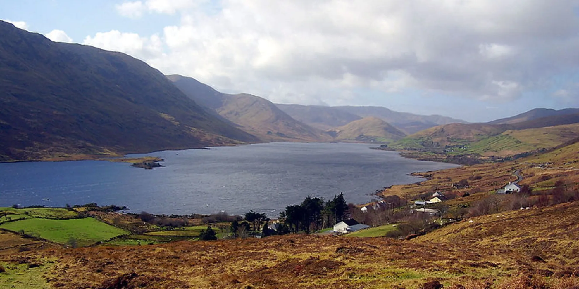 An image depicting the trail Maumtrasna Mountain Loop and its surrounding area.