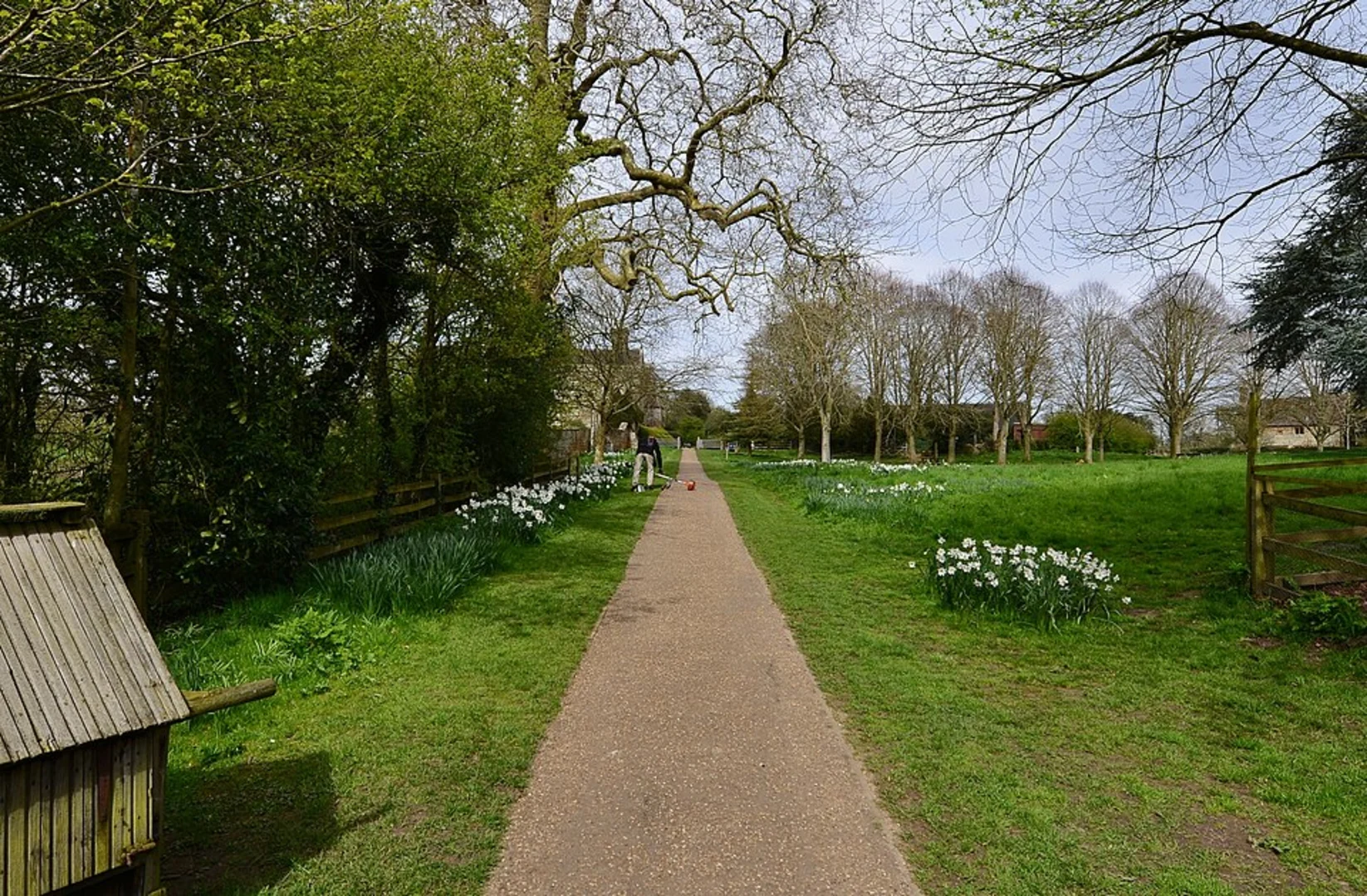 An image depicting the trail Canons Ashby Park Loop and its surrounding area.