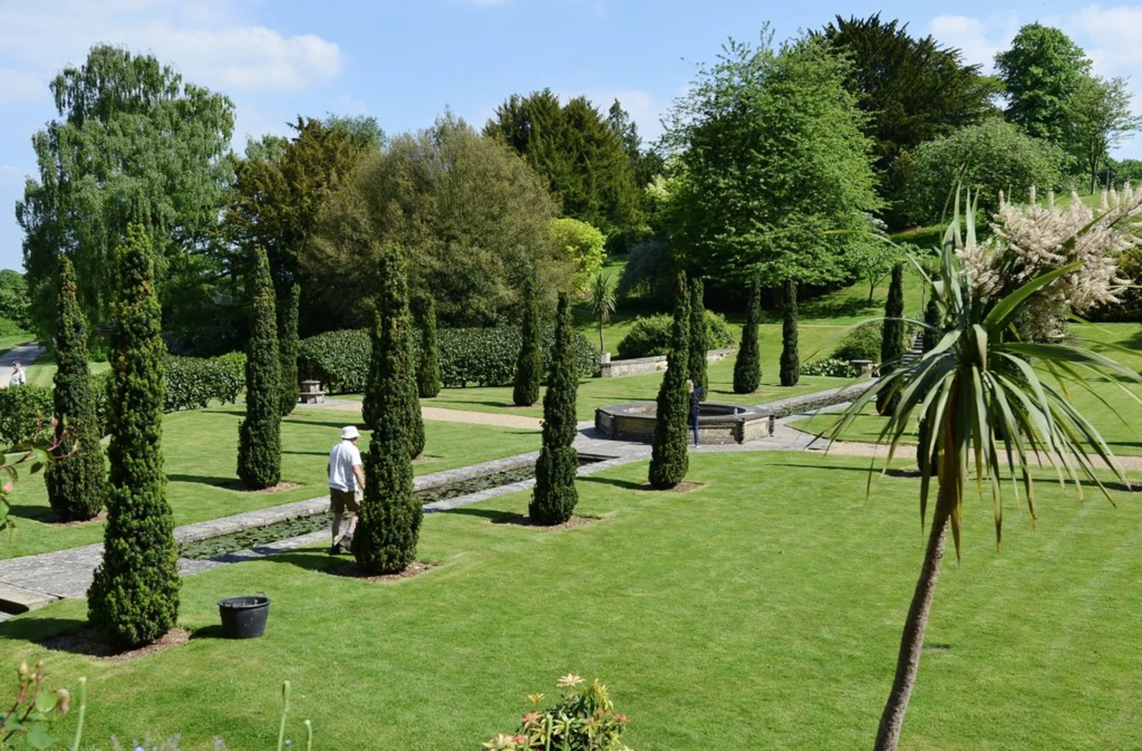 An image depicting the trail Sezincote House Walk and its surrounding area.