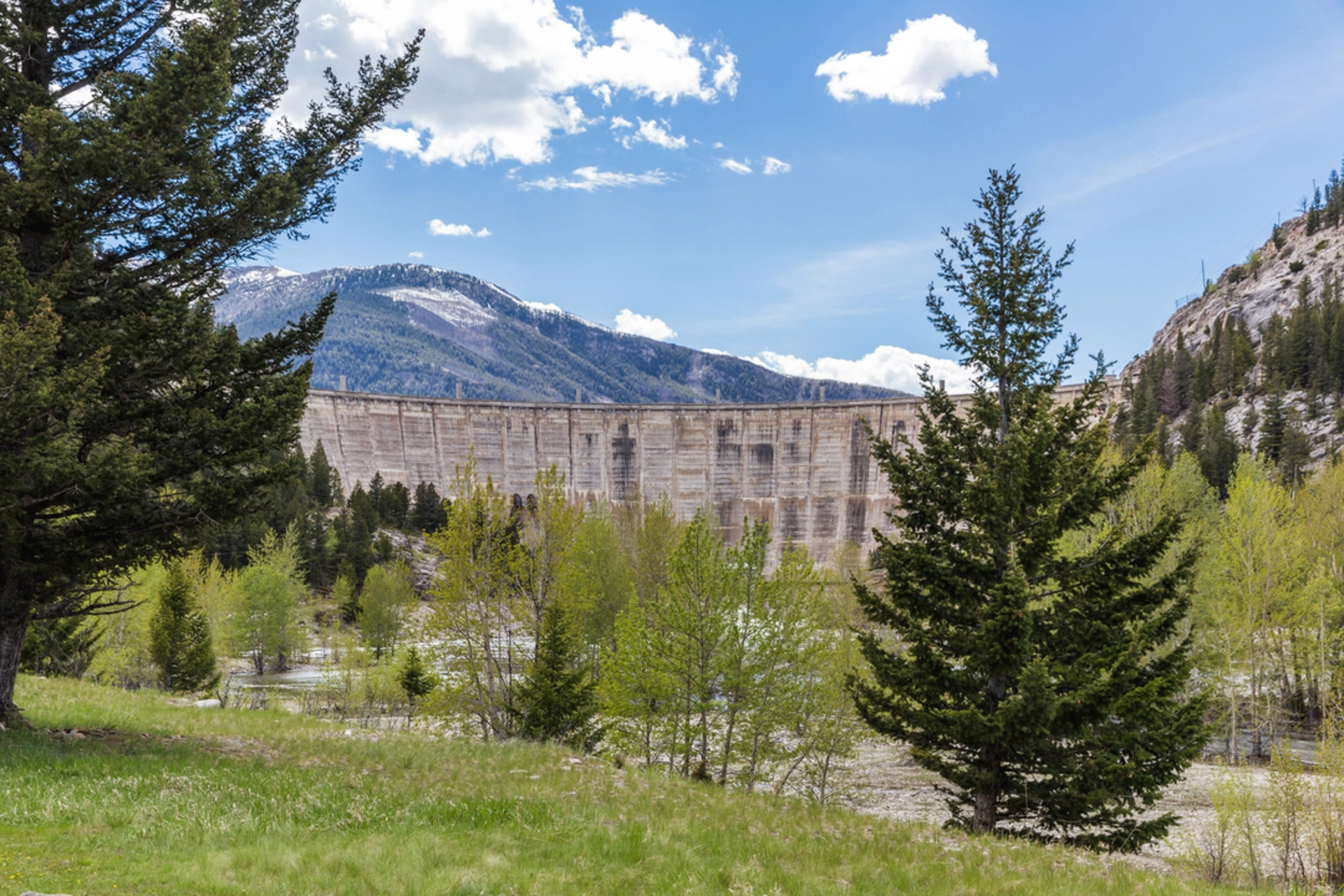 An image depicting the trail Elk Hill via Gibson Reservoir Trail and its surrounding area.