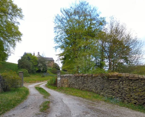 Roman Lakes and Lower Cliffe via Cown Edge Way
