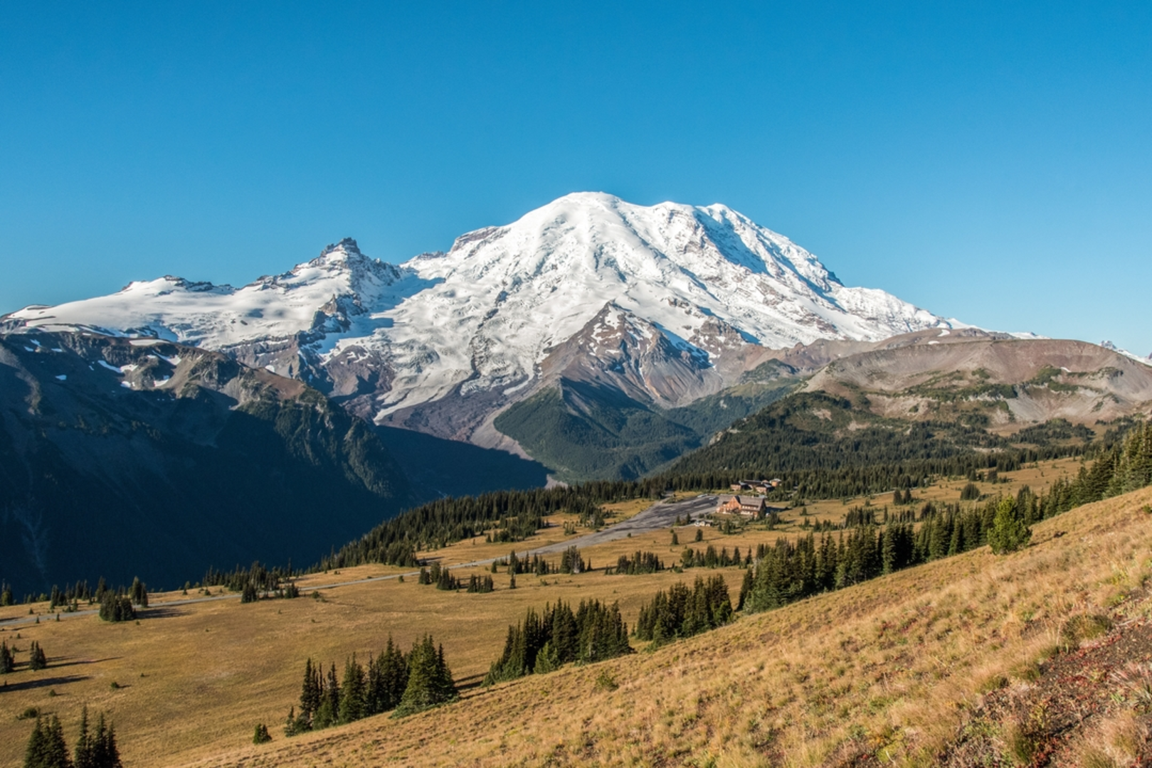An image depicting the trail Dege Peak Trail and its surrounding area.