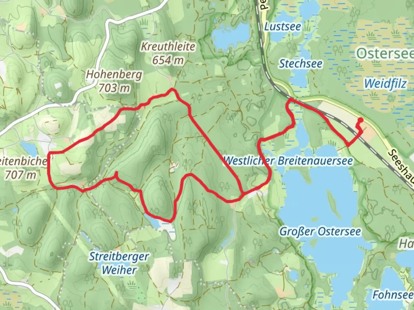 An image depicting the trail Ameissee and Rohrmoser Weiher via Kleiner Lauterbacher Waldweg and Osterseen Wanderweg and its surrounding area.