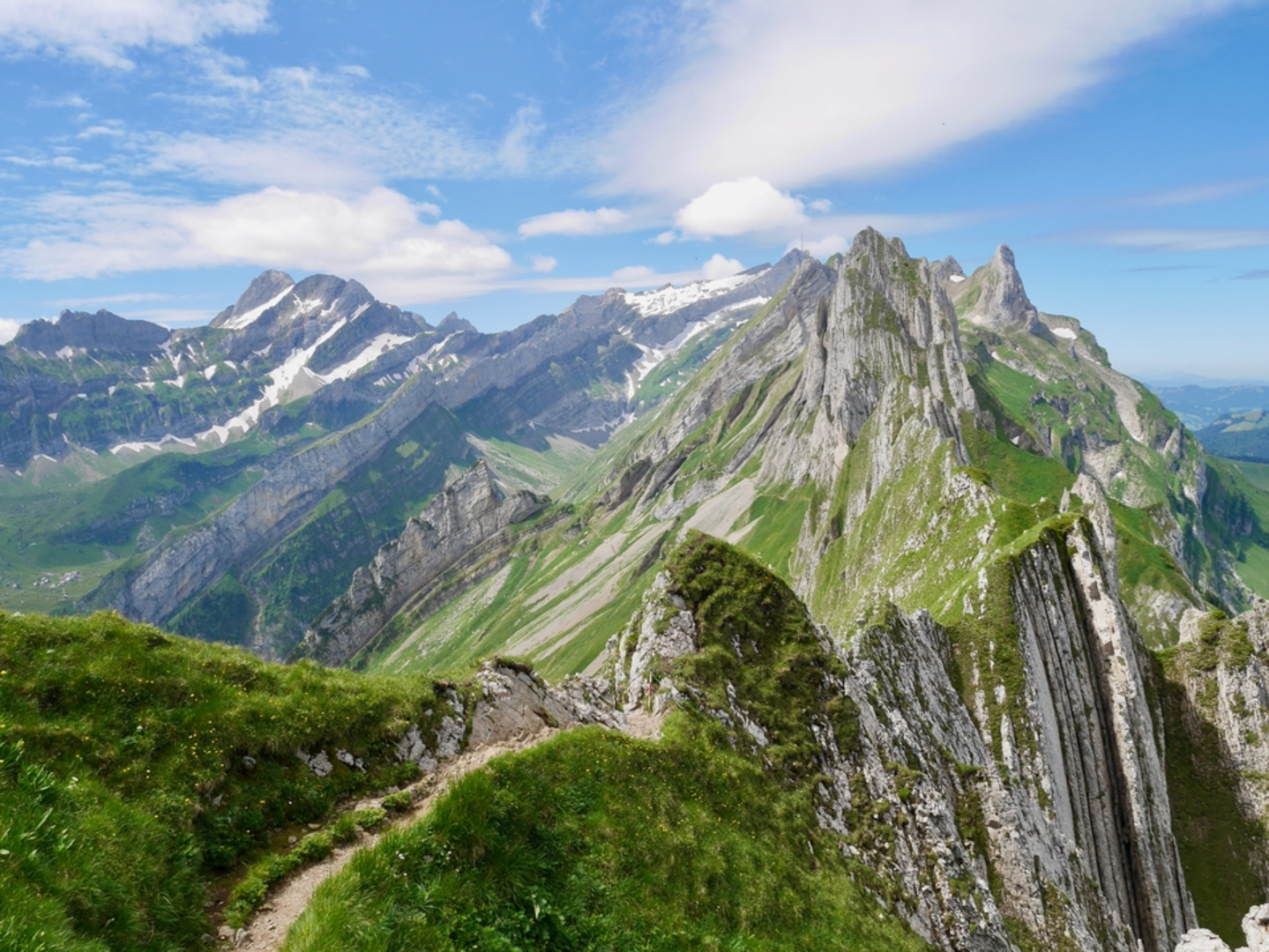 An image depicting the trail Wildhaus - Säntis Trail and its surrounding area.