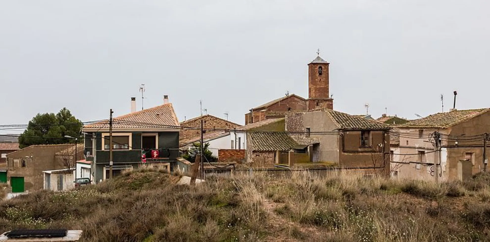 An image depicting the trail Pozuelo de Aragón - House and hermitage of Fuenpudia PR Z 165a and its surrounding area.
