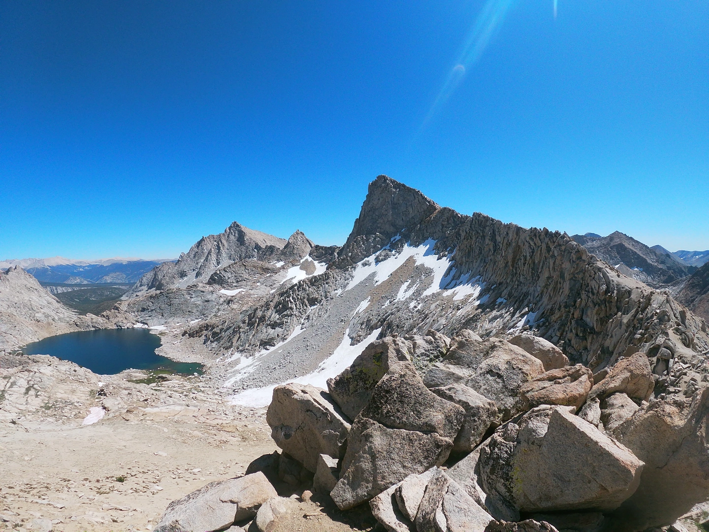 An image depicting the trail Sawtooth Peak via Monarch Lakes Trail and its surrounding area.
