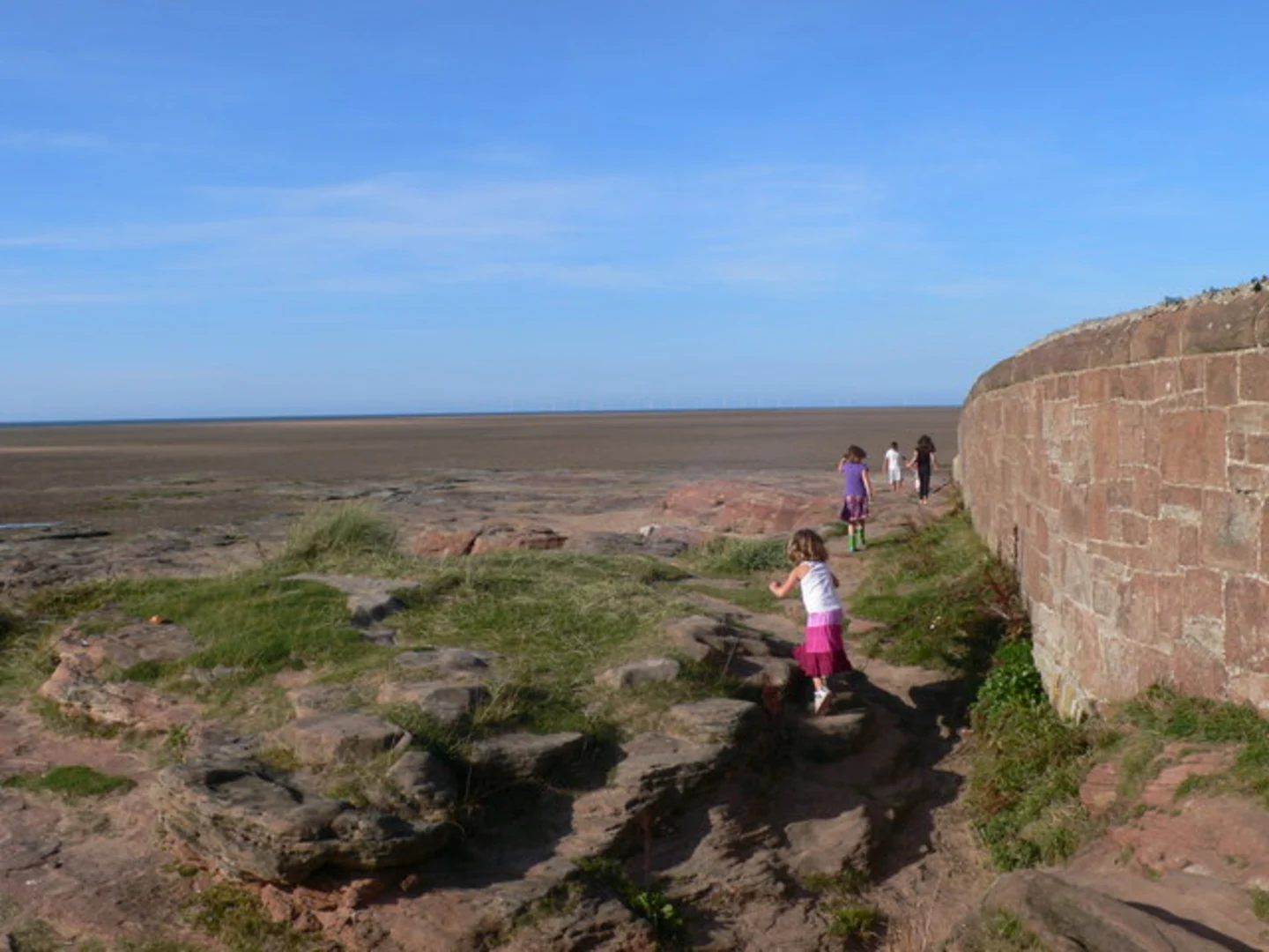 An image depicting the trail New Brighton to West Kirby Walk and its surrounding area.