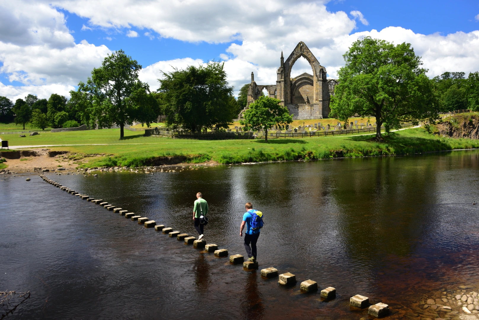 An image depicting the trail Bolton Abbey and Wharfedale Loop and its surrounding area.