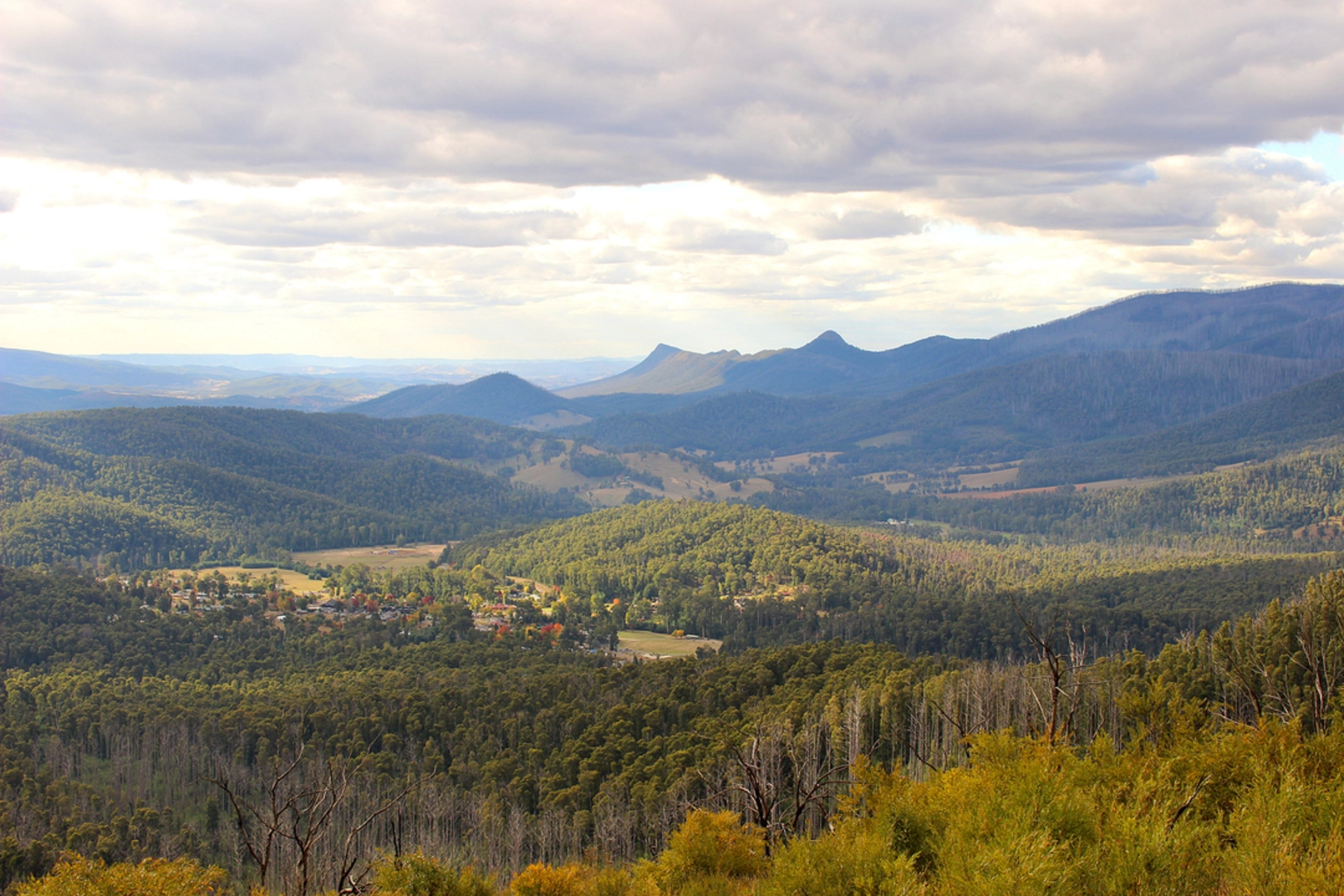 An image depicting the trail Keppel Lookout Trail and its surrounding area.
