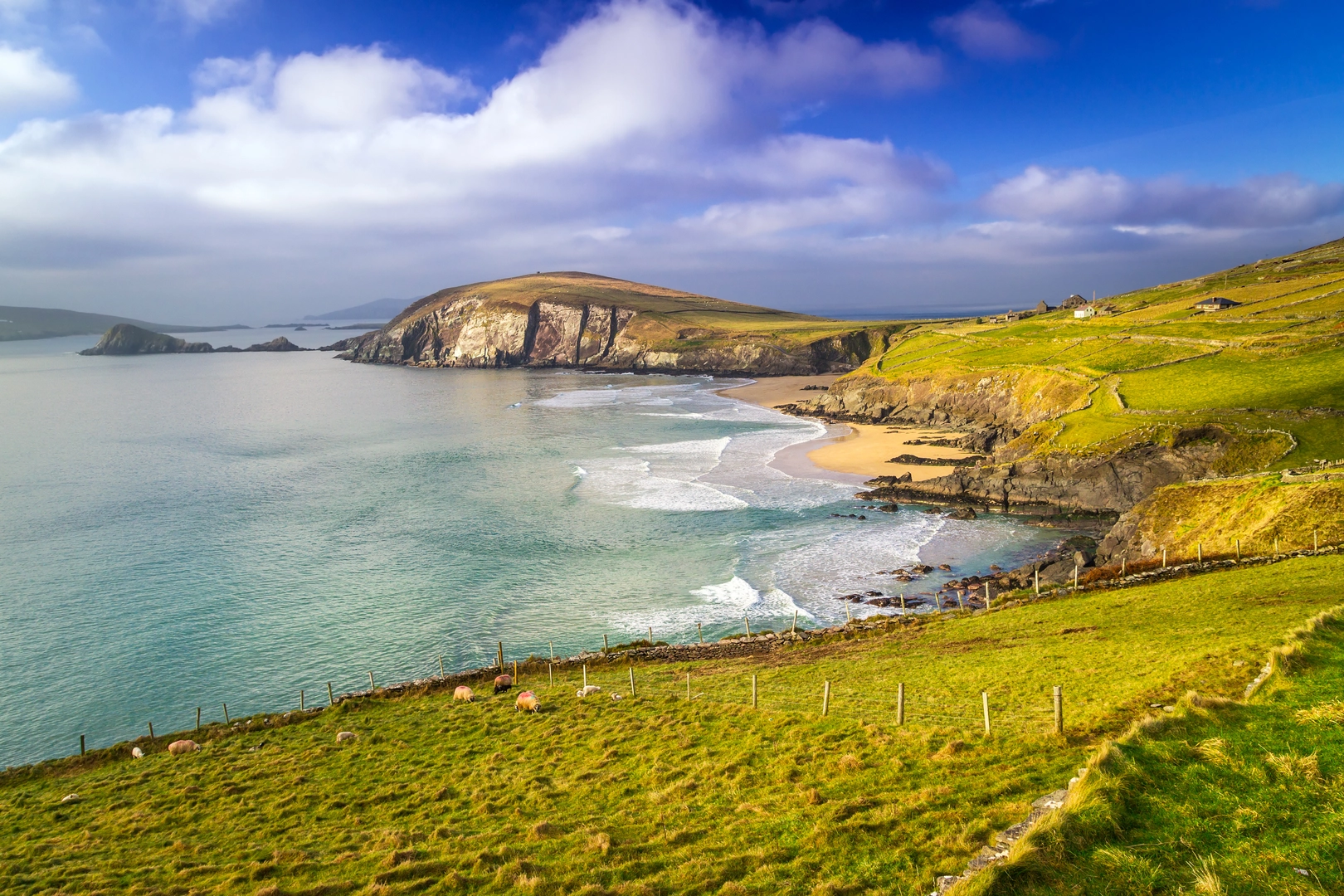 An image depicting the trail Dingle - Siuloid na Cille and its surrounding area.