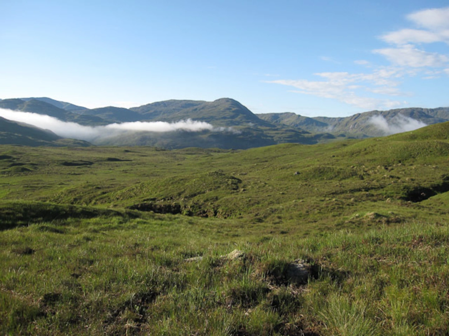 An image depicting the trail Bidein a' Choire Sheasgaich and its surrounding area.