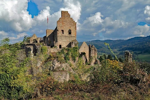 Eifelkreuz, Genovevahohle and Hochburg Loop