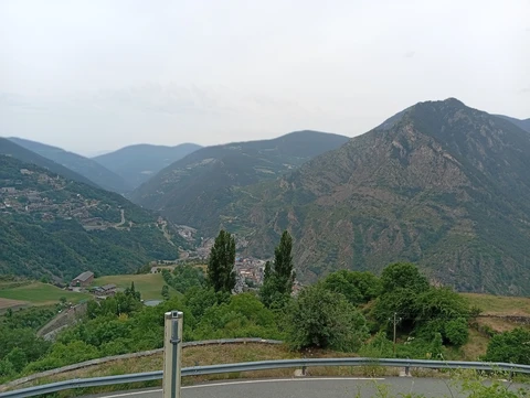 Prat primer des de Sant Julià pel coll de la Caülla