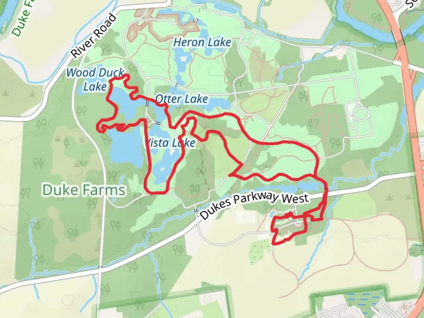 An image depicting the trail Great Falls Lake and Farm Barn Lane Loop and its surrounding area.
