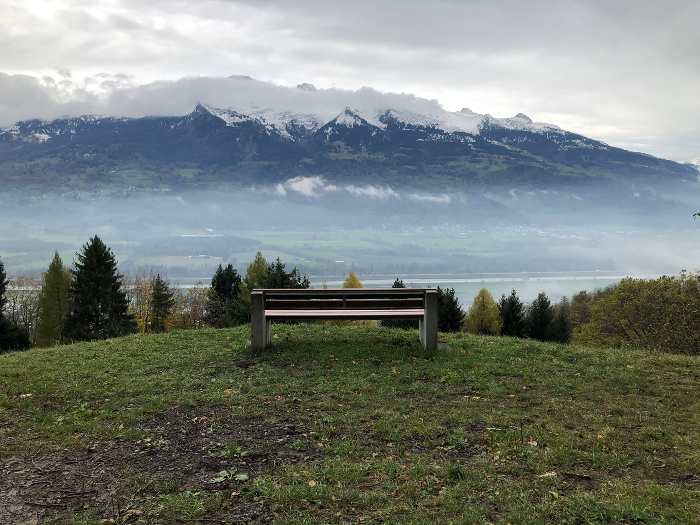 An image depicting the trail The Liechtenstein Trail and its surrounding area.