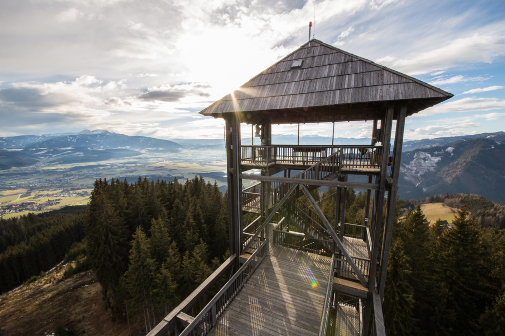 An image depicting the trail Tremmelberg - Towers in the Mountains and its surrounding area.