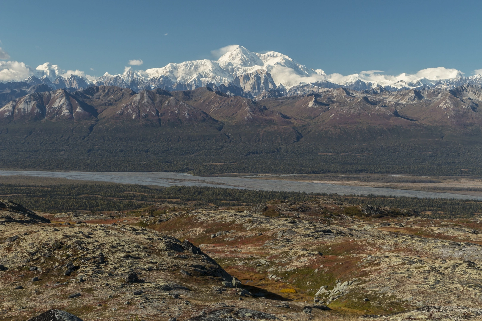 An image depicting the trail Kesugi Ridge and its surrounding area.