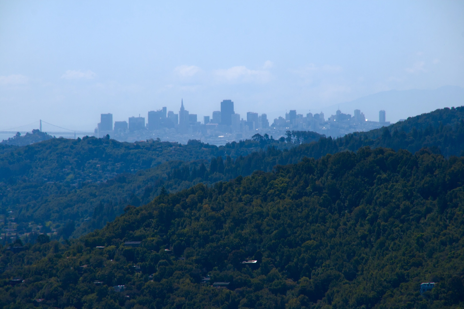 An image depicting the trail Loma Alta via Bay Area Ridge Trail and its surrounding area.