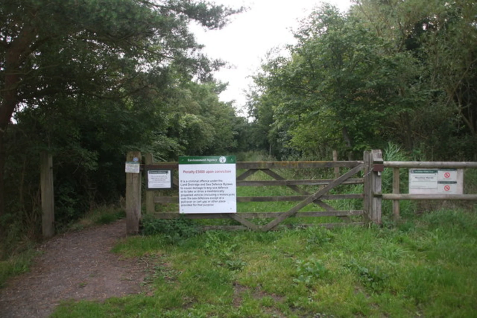 An image depicting the trail Moulton Marsh - The Welland and Horseshoe Nature Reserve and its surrounding area.