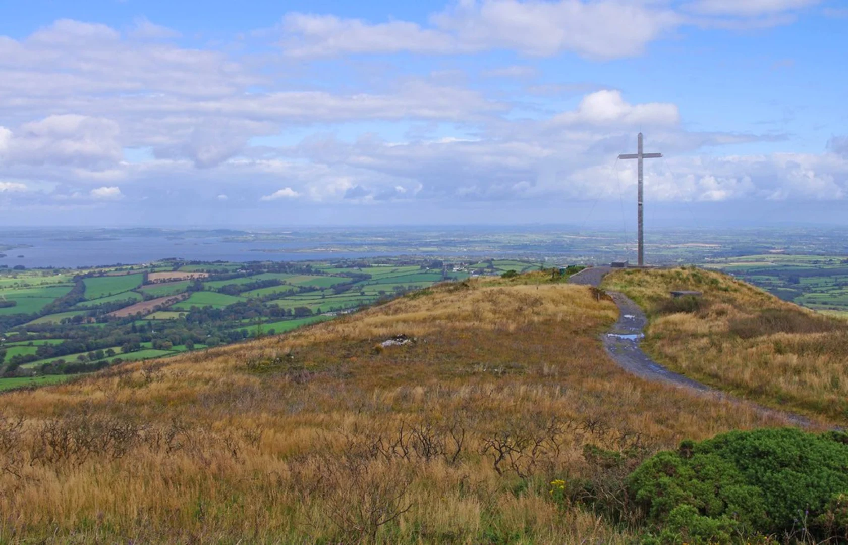 An image depicting the trail Millenium Cross and its surrounding area.