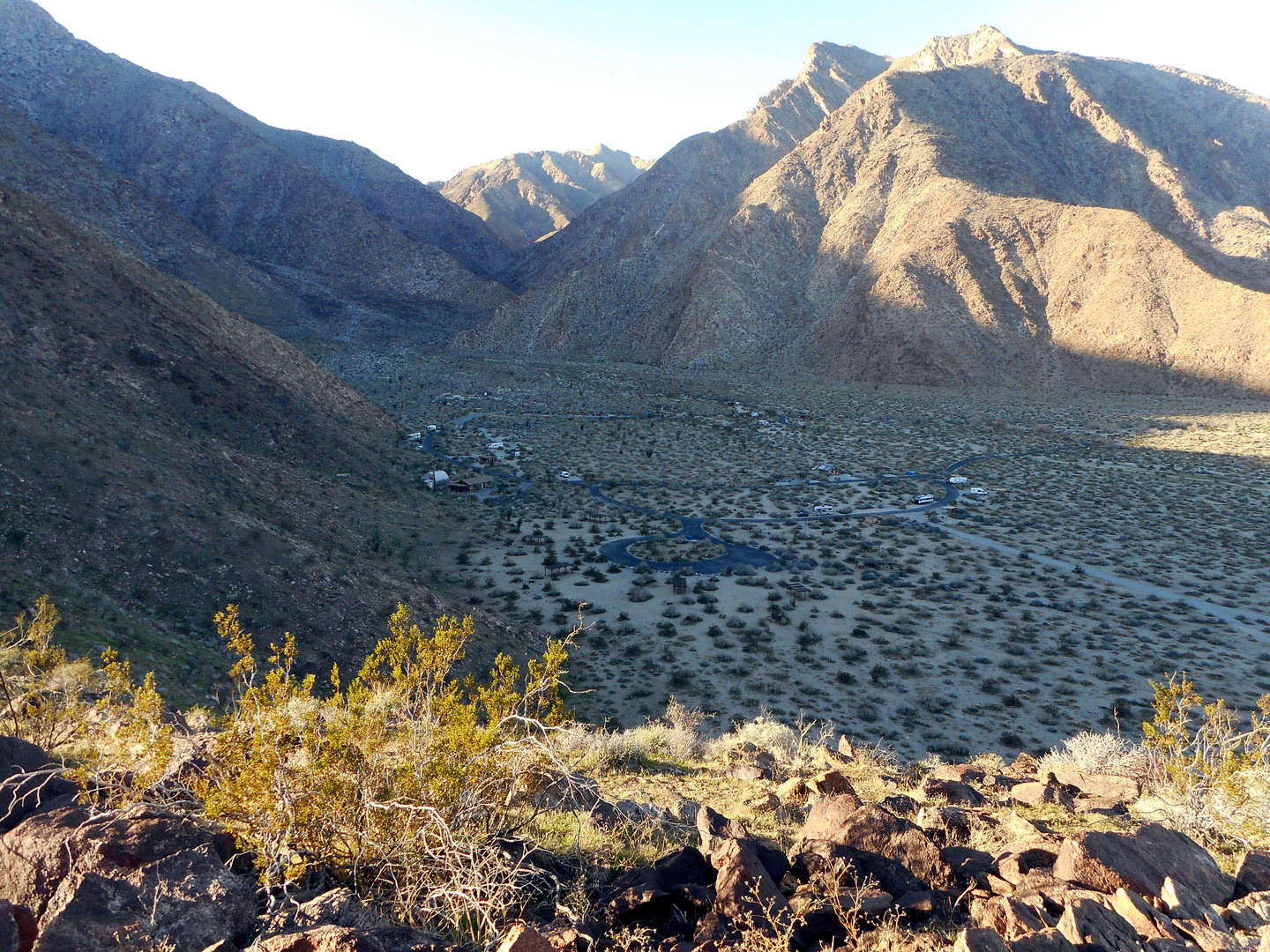 An image depicting the trail Indian Head Peak via Borrego Palm Canyon Trail and its surrounding area.