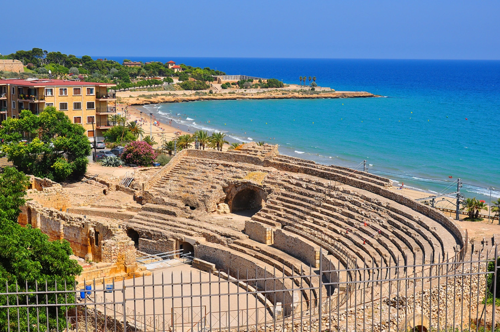 An image depicting the trail The Seraglio (Tarragona) PR C 15 and its surrounding area.
