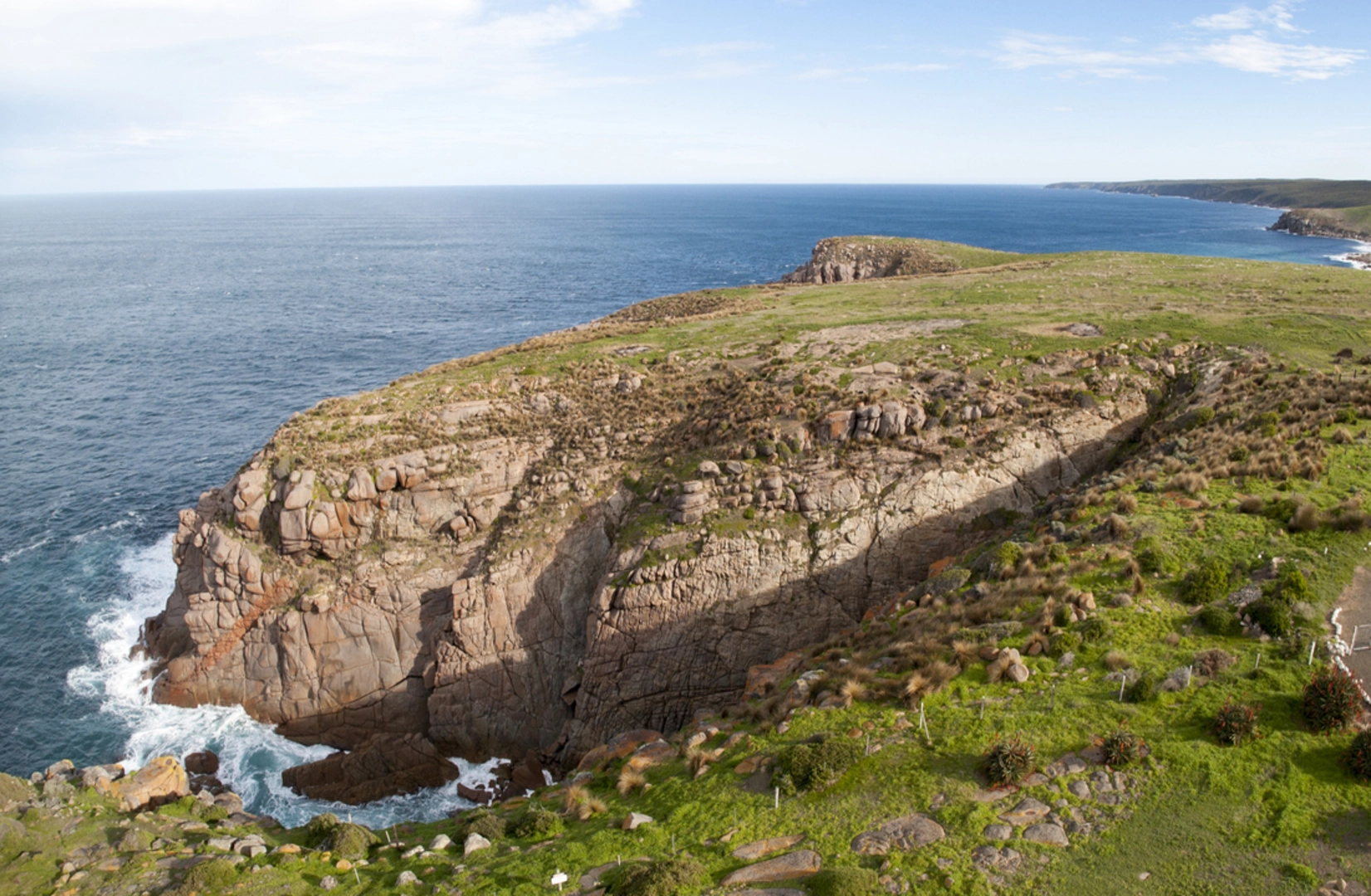An image depicting the trail Cape Willoughby Lightstation Heritage Walk and its surrounding area.