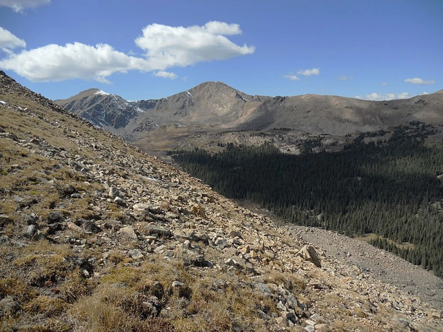 An image depicting the trail Henry Lake via South Lottis Trail and its surrounding area.