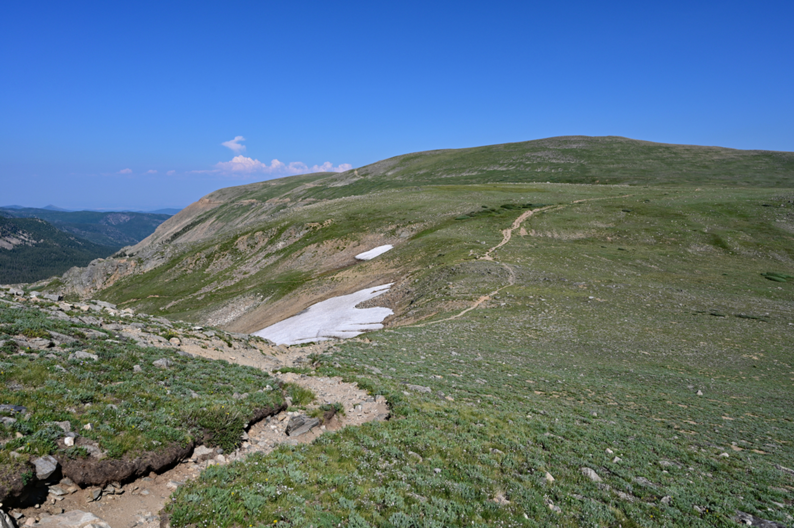 An image depicting the trail High Lonesome Trail and its surrounding area.