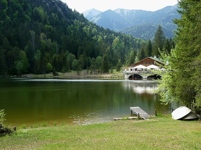 Pflegersee Loop via Kramerplateauweg and Kellerleitensteig