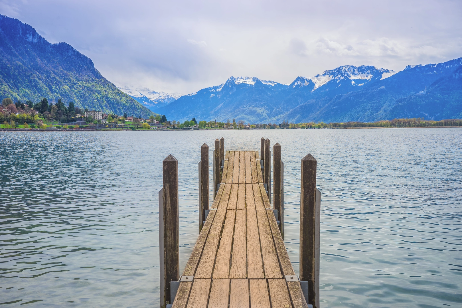 An image depicting the trail Camino Müstair-Geneva via Martigny and its surrounding area.