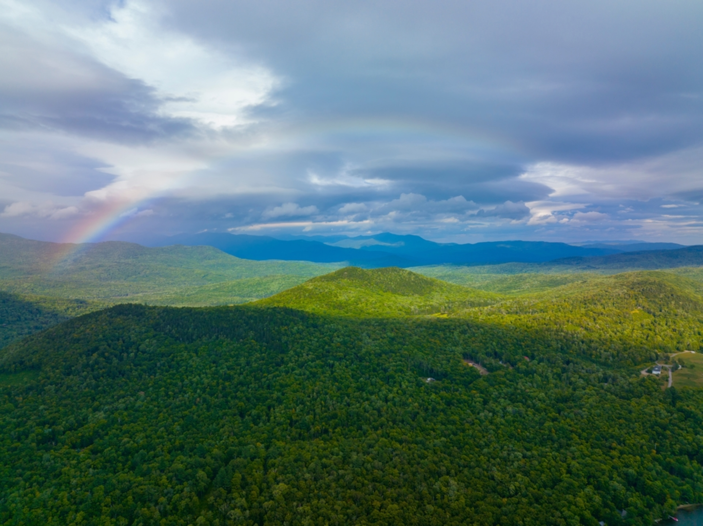 An image depicting the trail Mount Kineo Trail and its surrounding area.