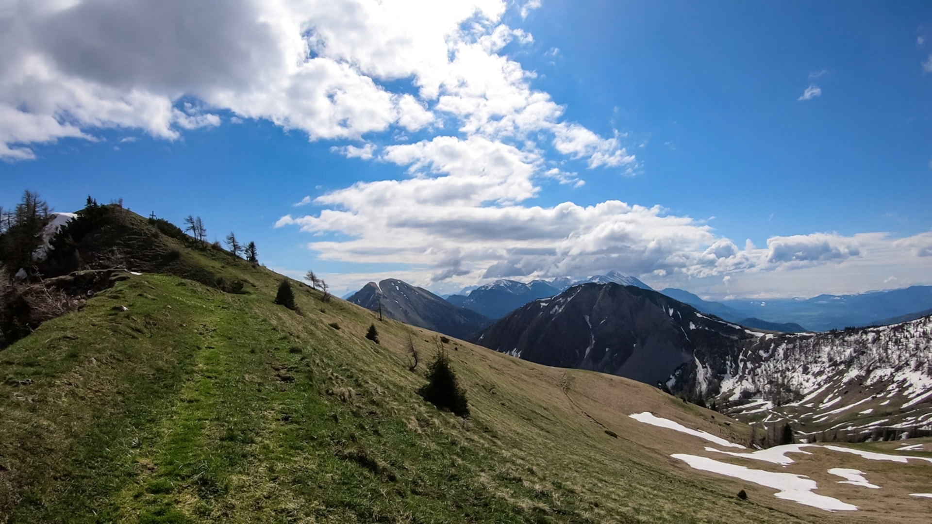 An image depicting the trail Absetzwirt Hike around the Rosenkogel and its surrounding area.