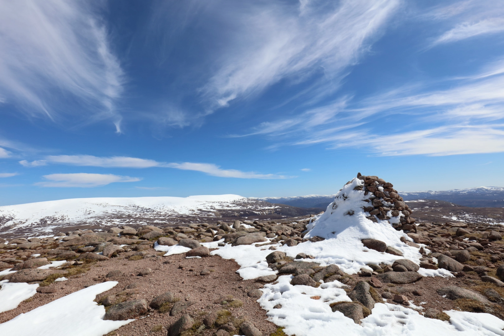 An image depicting the trail Beinn Bhreac and its surrounding area.