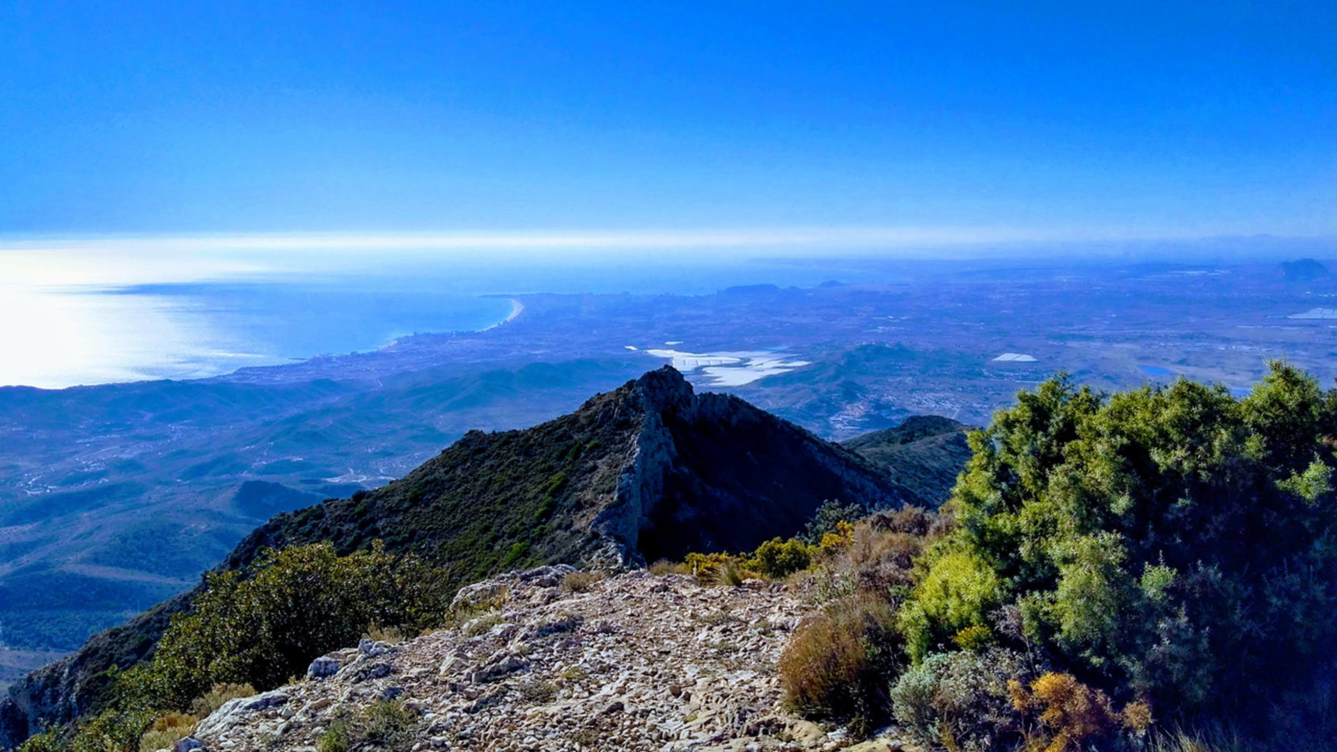 An image depicting the trail Cabeco D'or PR CV 002 and its surrounding area.