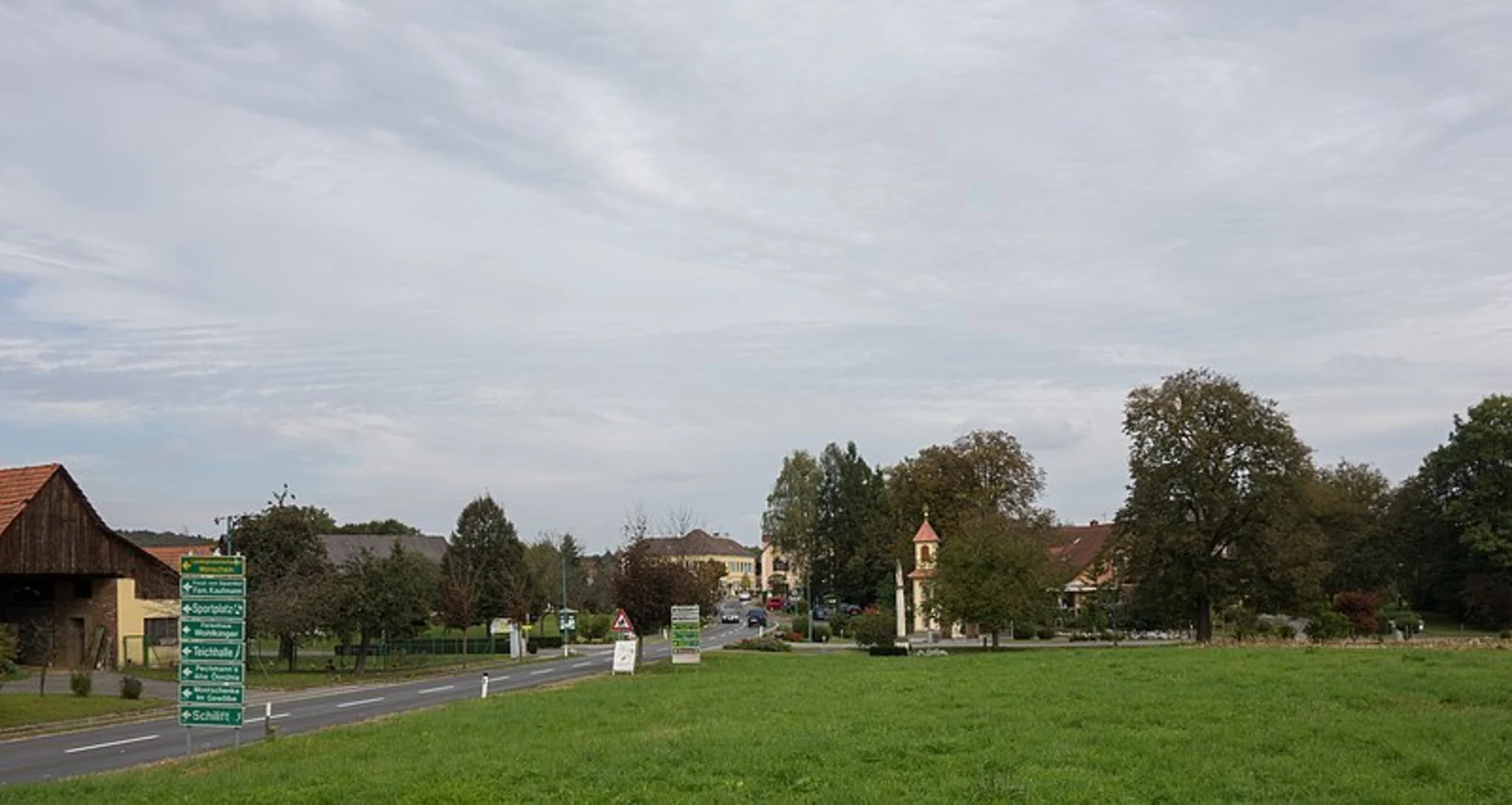 An image depicting the trail Sieben-Quellen-Weg Ratschendorf and its surrounding area.
