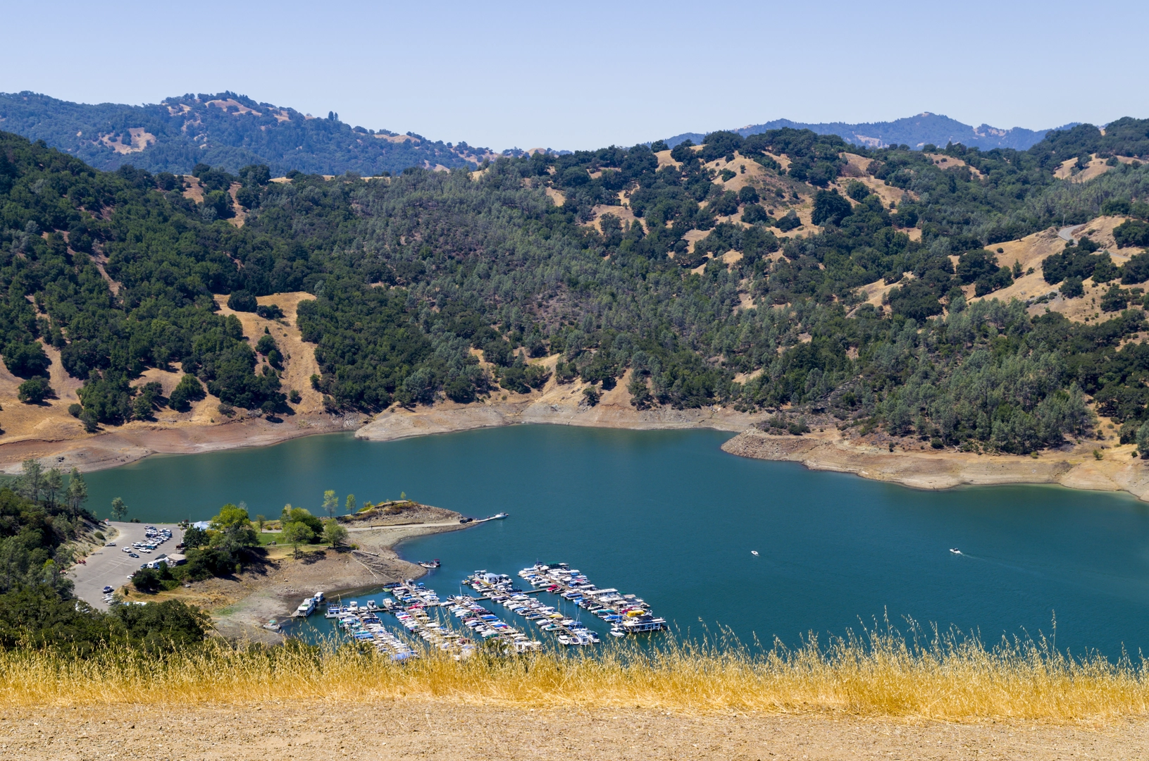 An image depicting the trail Warm Springs Creek via South Lake Trail and its surrounding area.