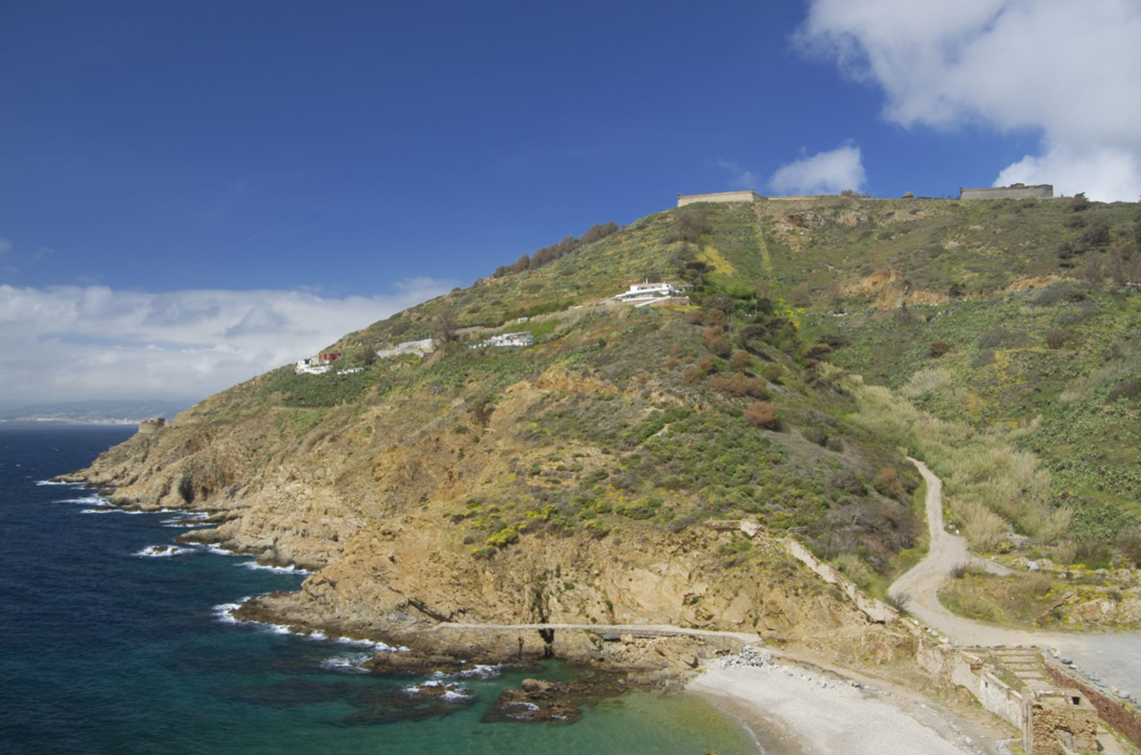 An image depicting the trail Africa Square - Monte Hacho - Africa Square PR EC 2 and its surrounding area.