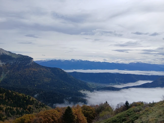 La Pinea, Mont Fromage and Oratoire d'Orgeval Loop
