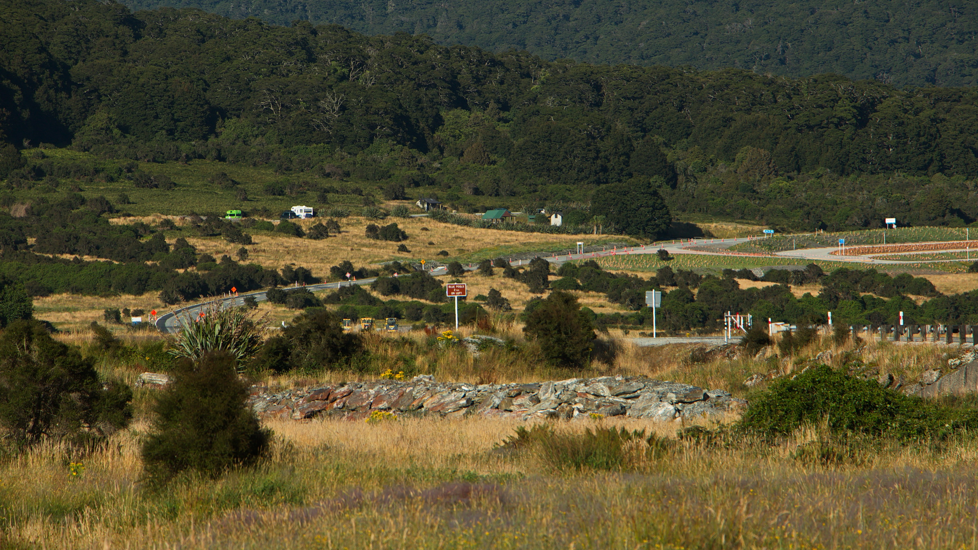 An image depicting the trail East Matukituki - Cameron Flat to Rock of Ages Biv and its surrounding area.