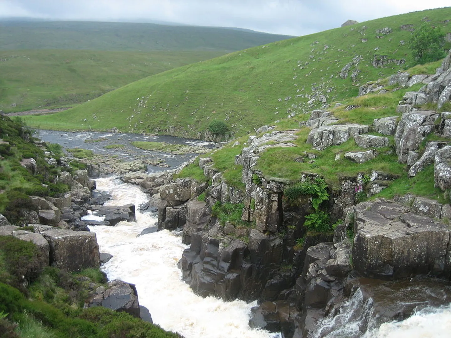An image depicting the trail Cauldron Snout and Cow Green Reservoir Walk and its surrounding area.